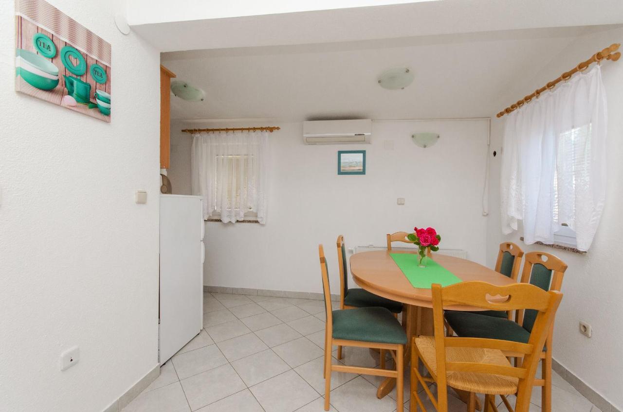 Apartments Marija Ivana Сен Екстериор снимка