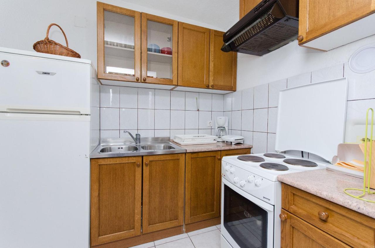 Apartments Marija Ivana Сен Екстериор снимка