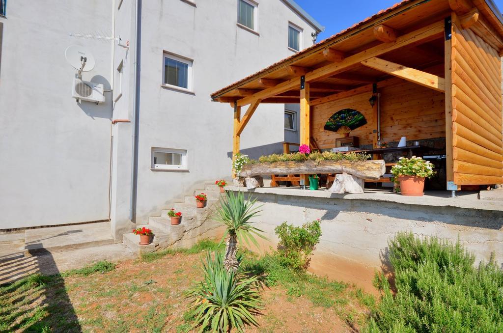 Apartments Marija Ivana Сен Екстериор снимка